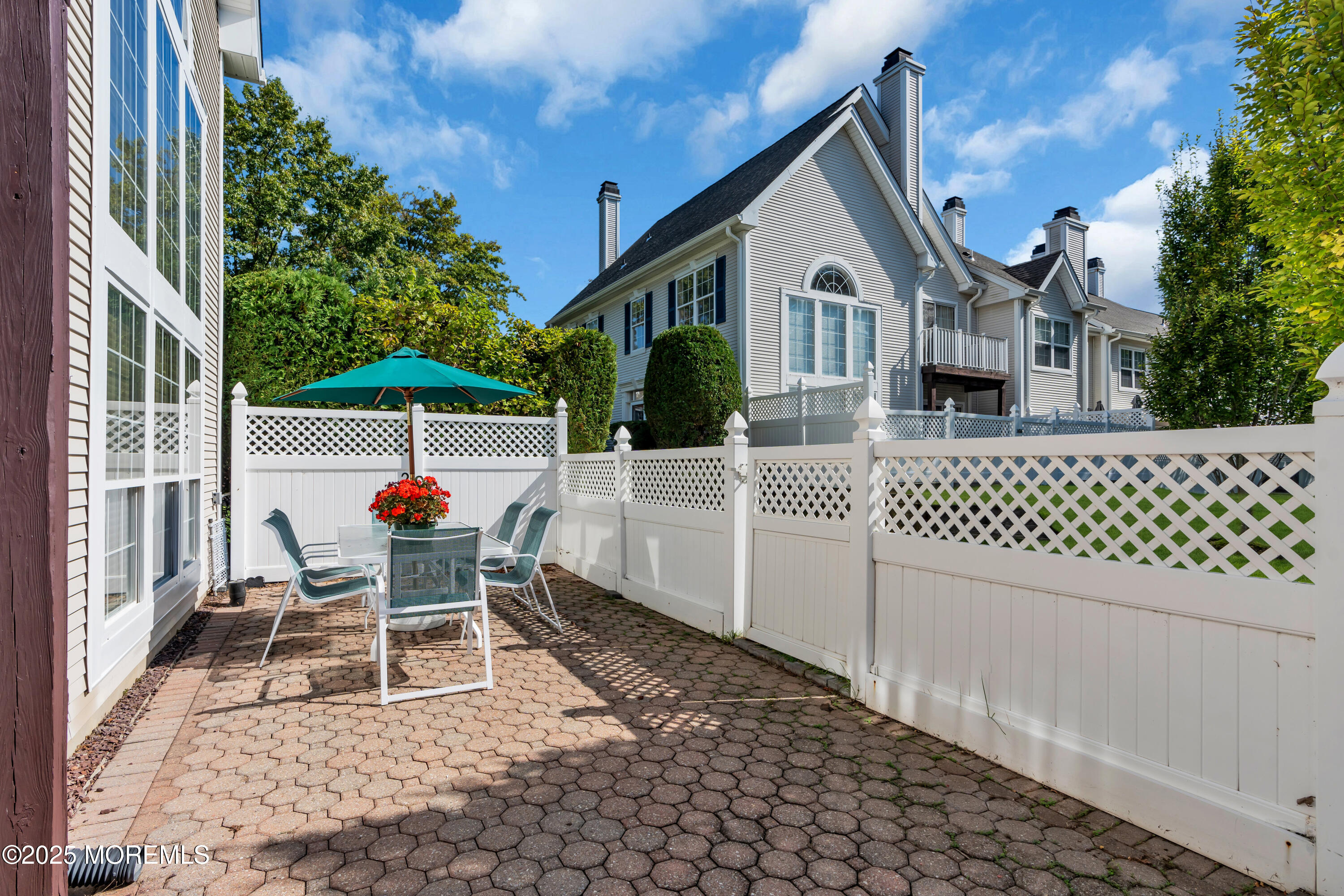 151 S Manor Court