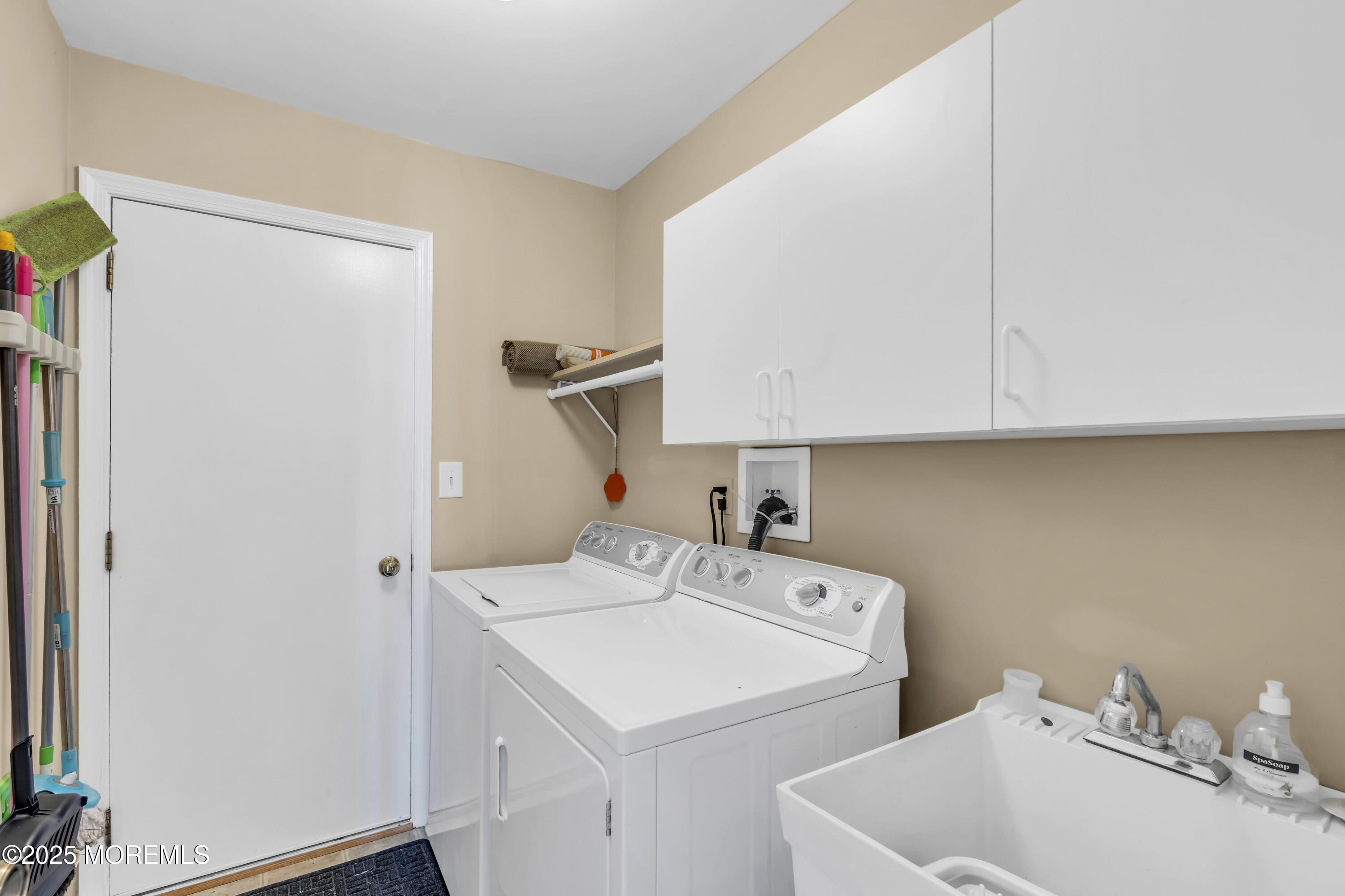 151 S Manor Court