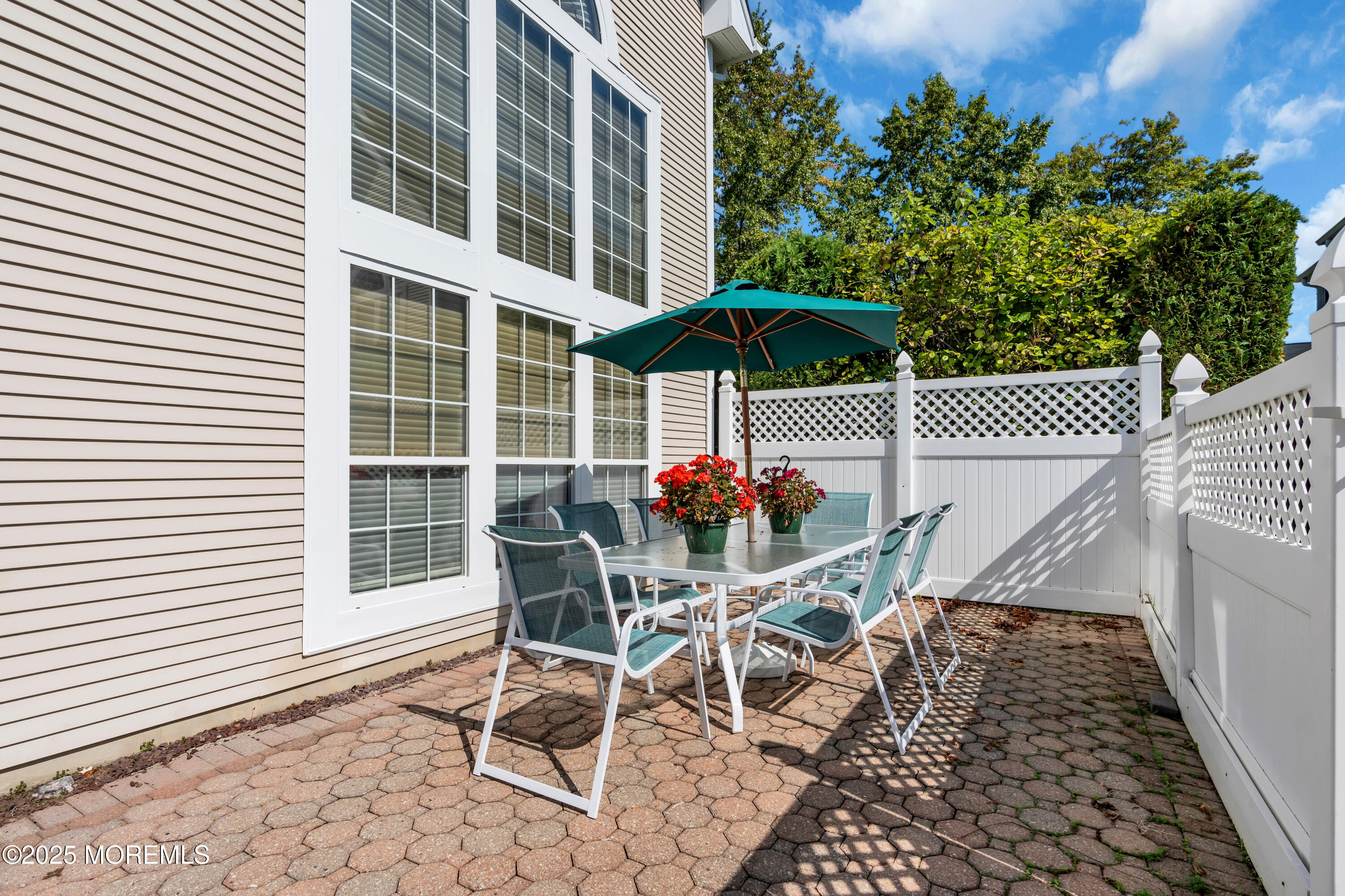 151 S Manor Court