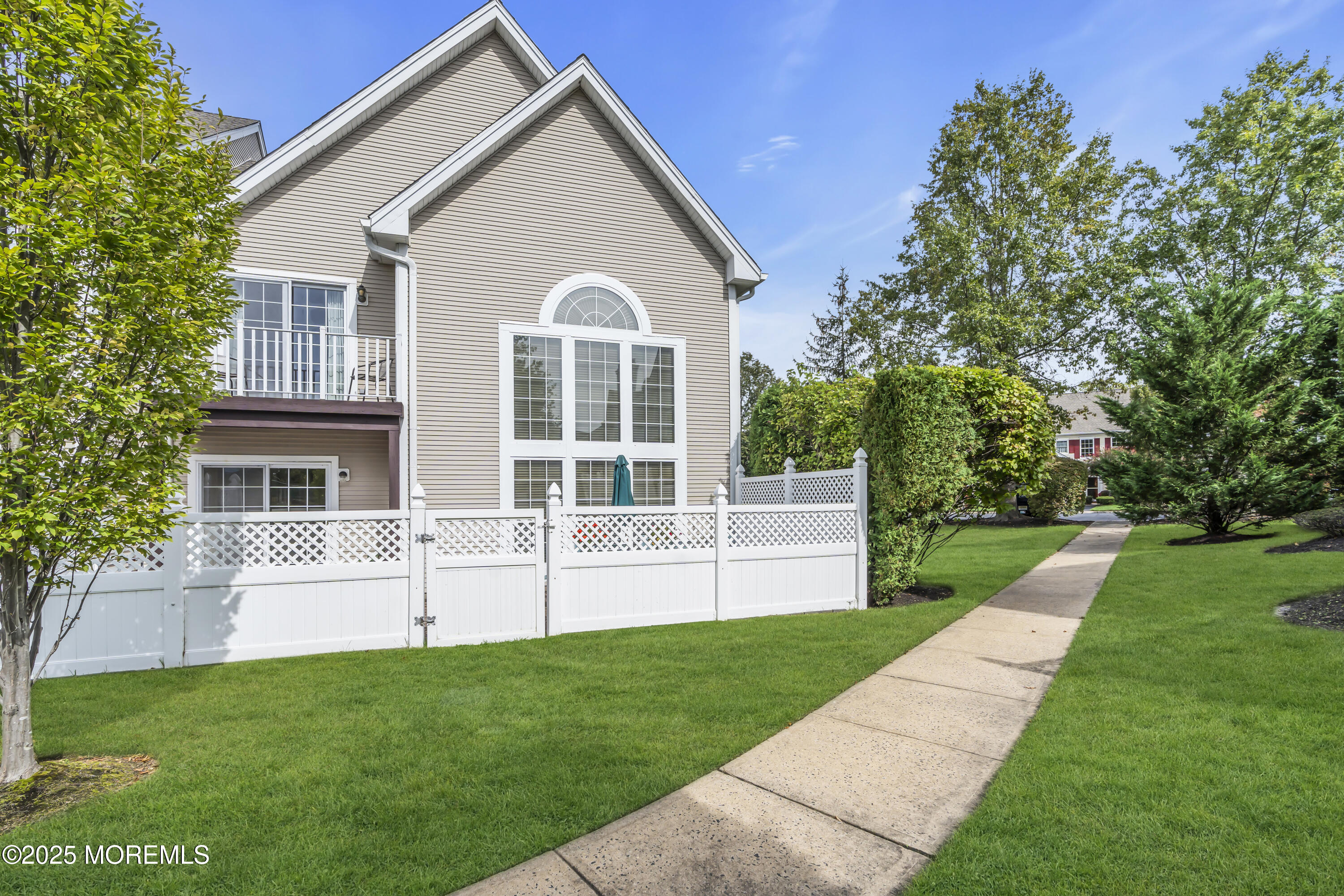 151 S Manor Court