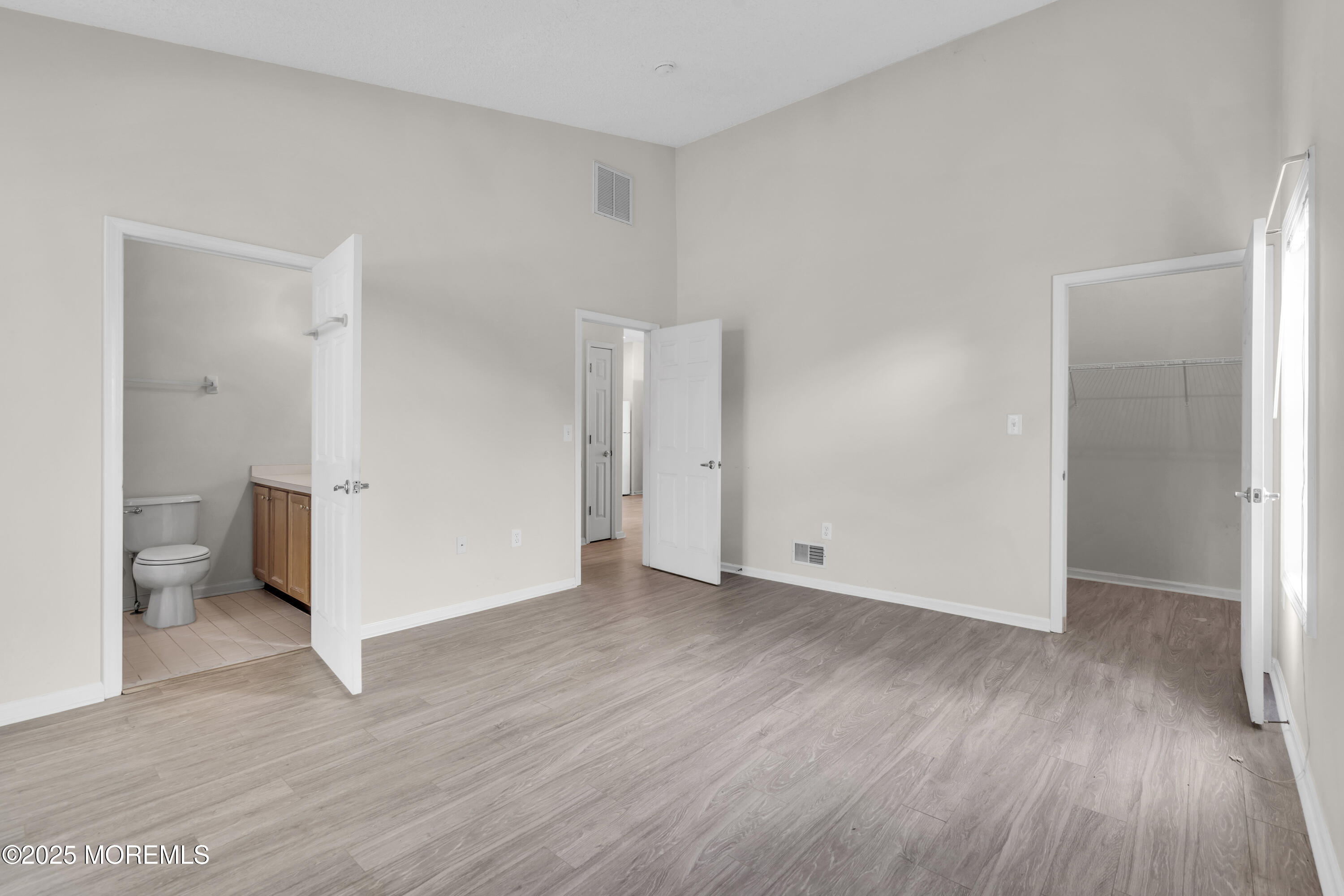 32 Riva Boulevard 2277