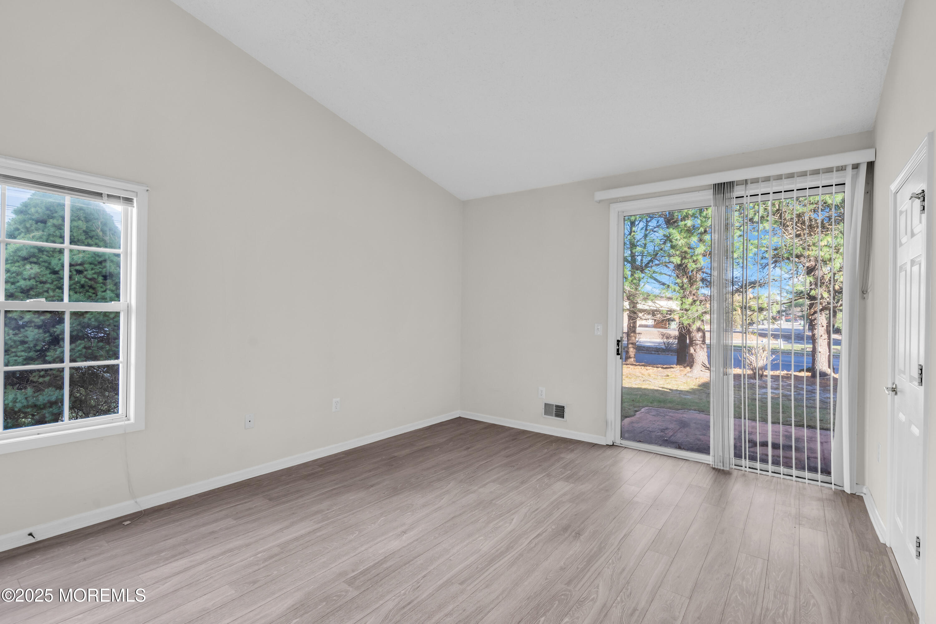 32 Riva Boulevard 2277