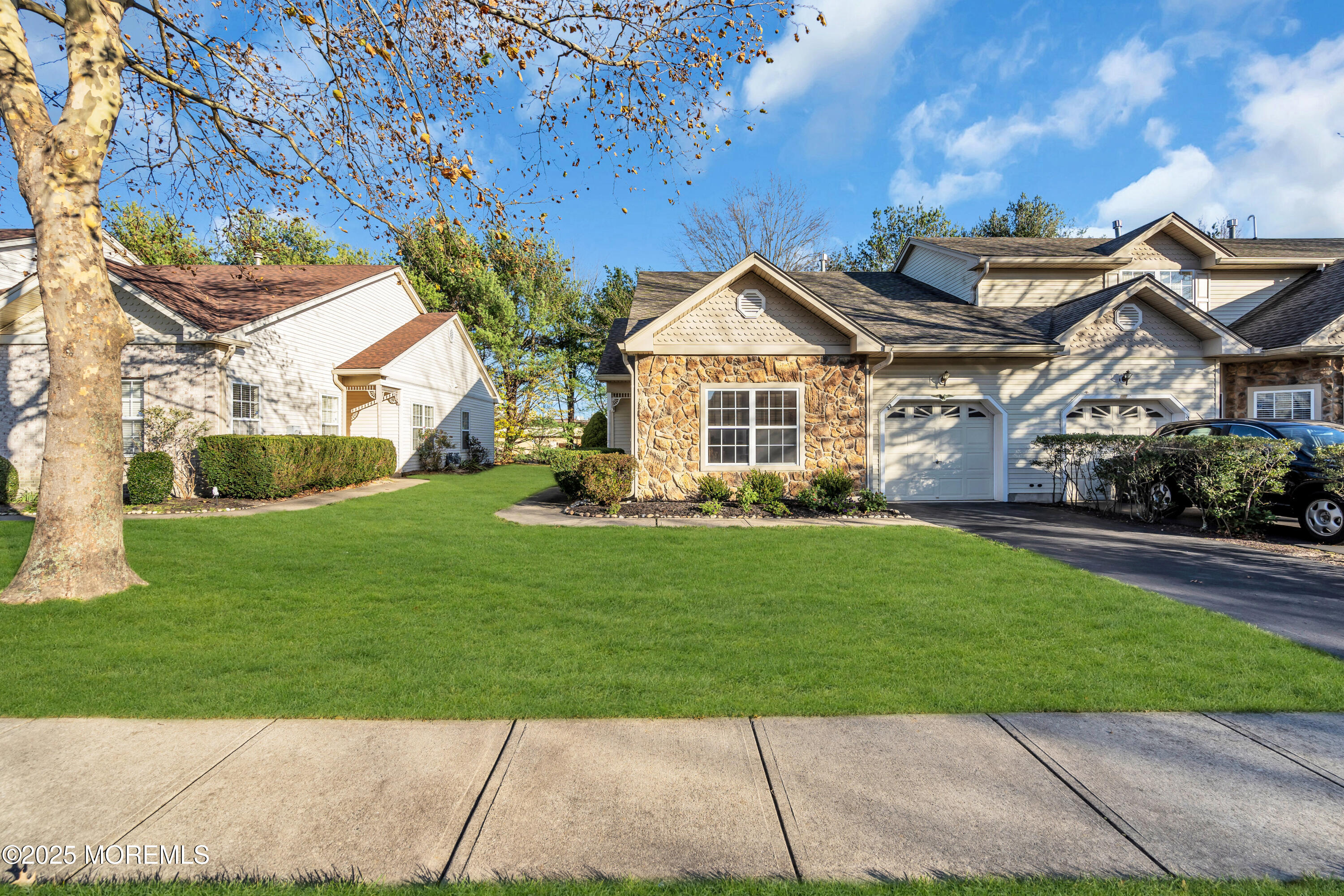 32 Riva Boulevard 2277