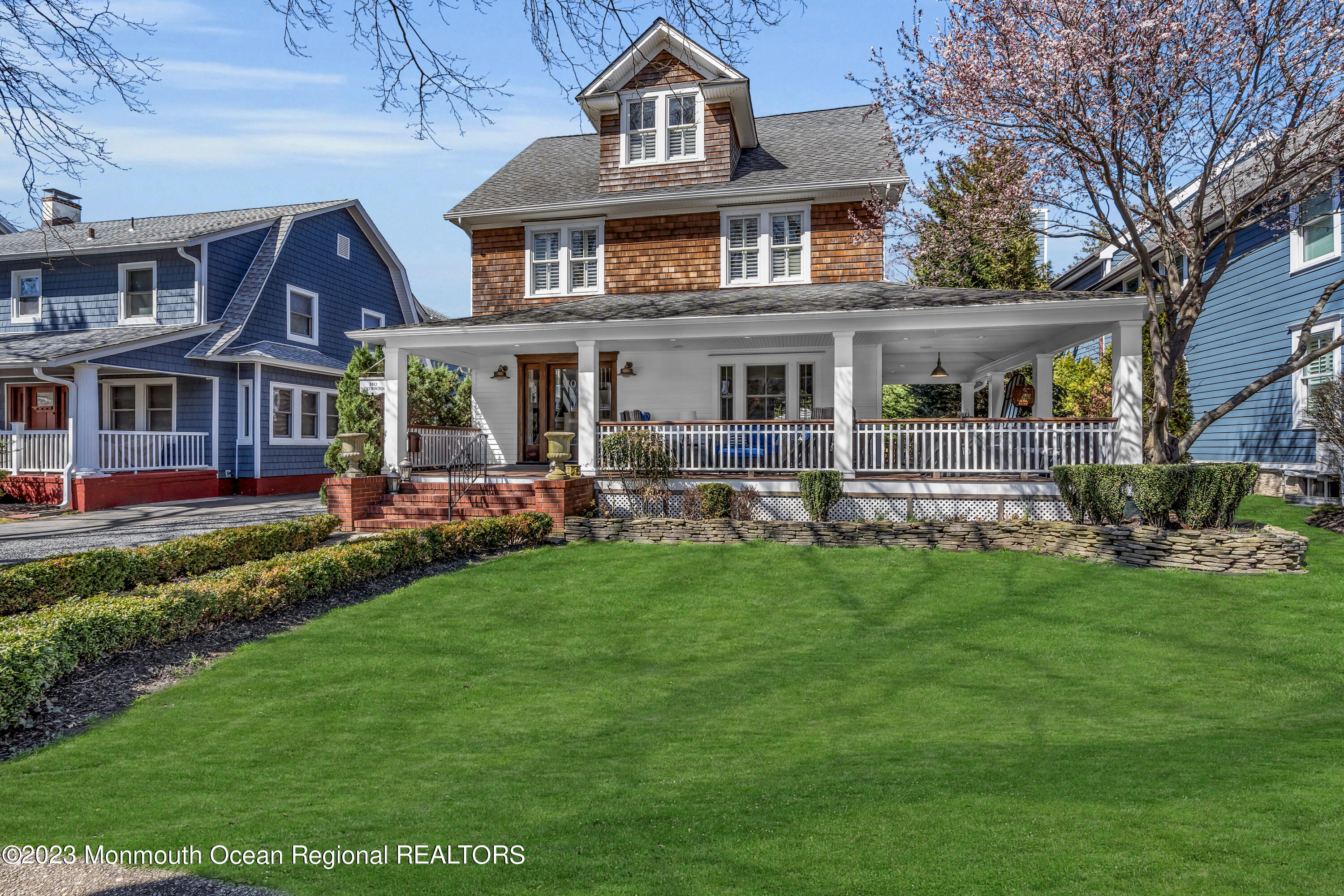 310 Worthington Avenue