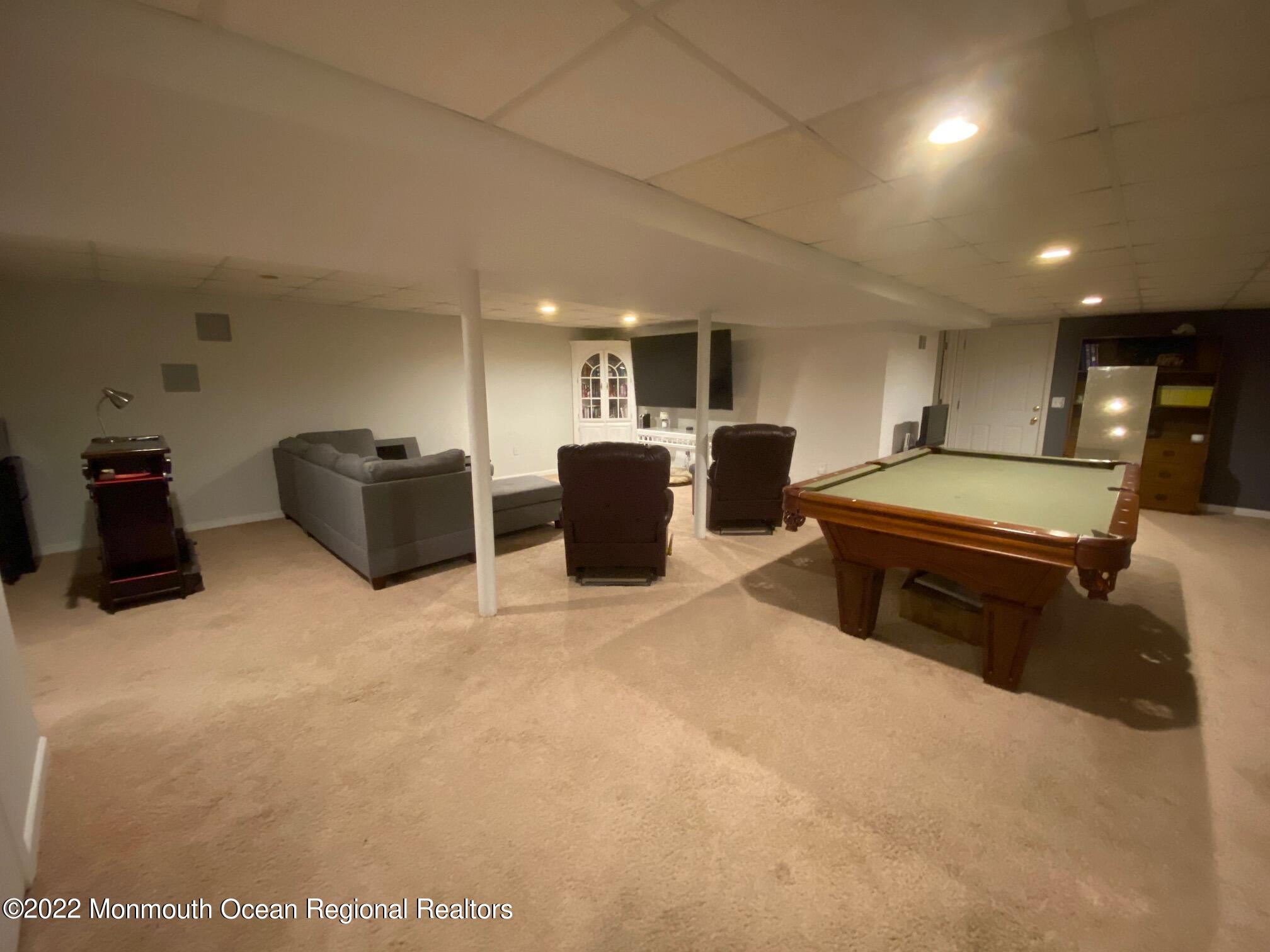 2060 New Bedford Road SUMMER W/POOL