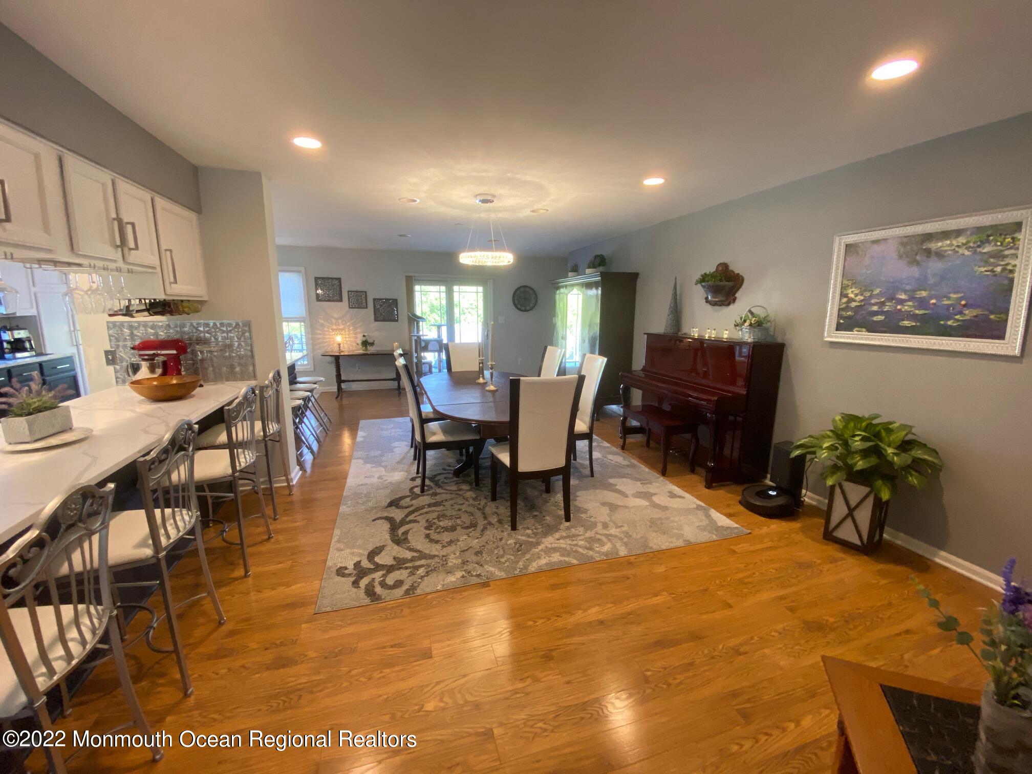 2060 New Bedford Road SUMMER W/POOL