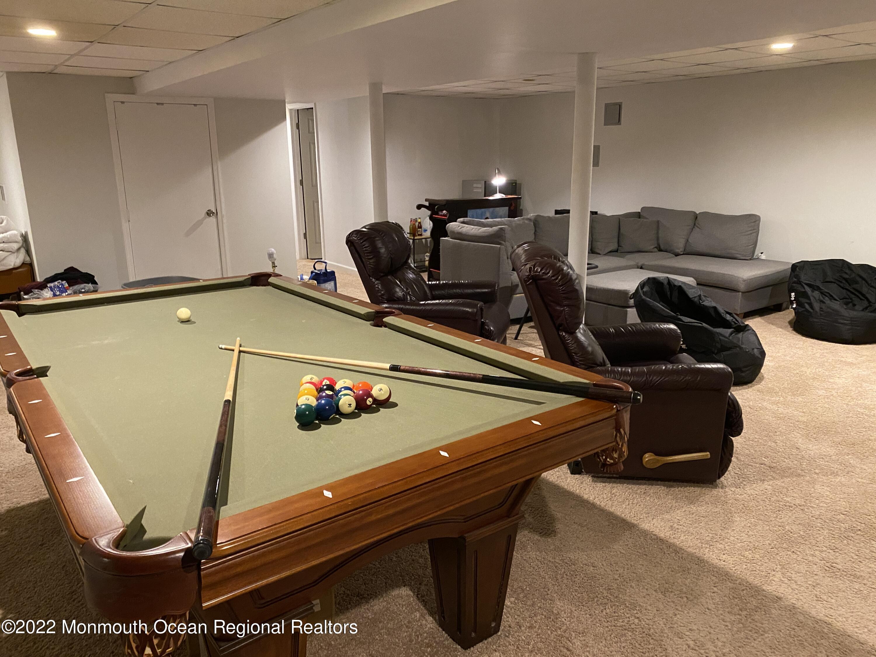 2060 New Bedford Road SUMMER W/POOL