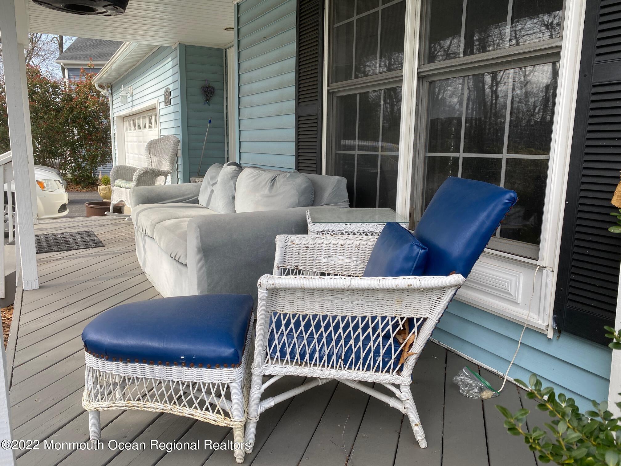 2060 New Bedford Road SUMMER W/POOL