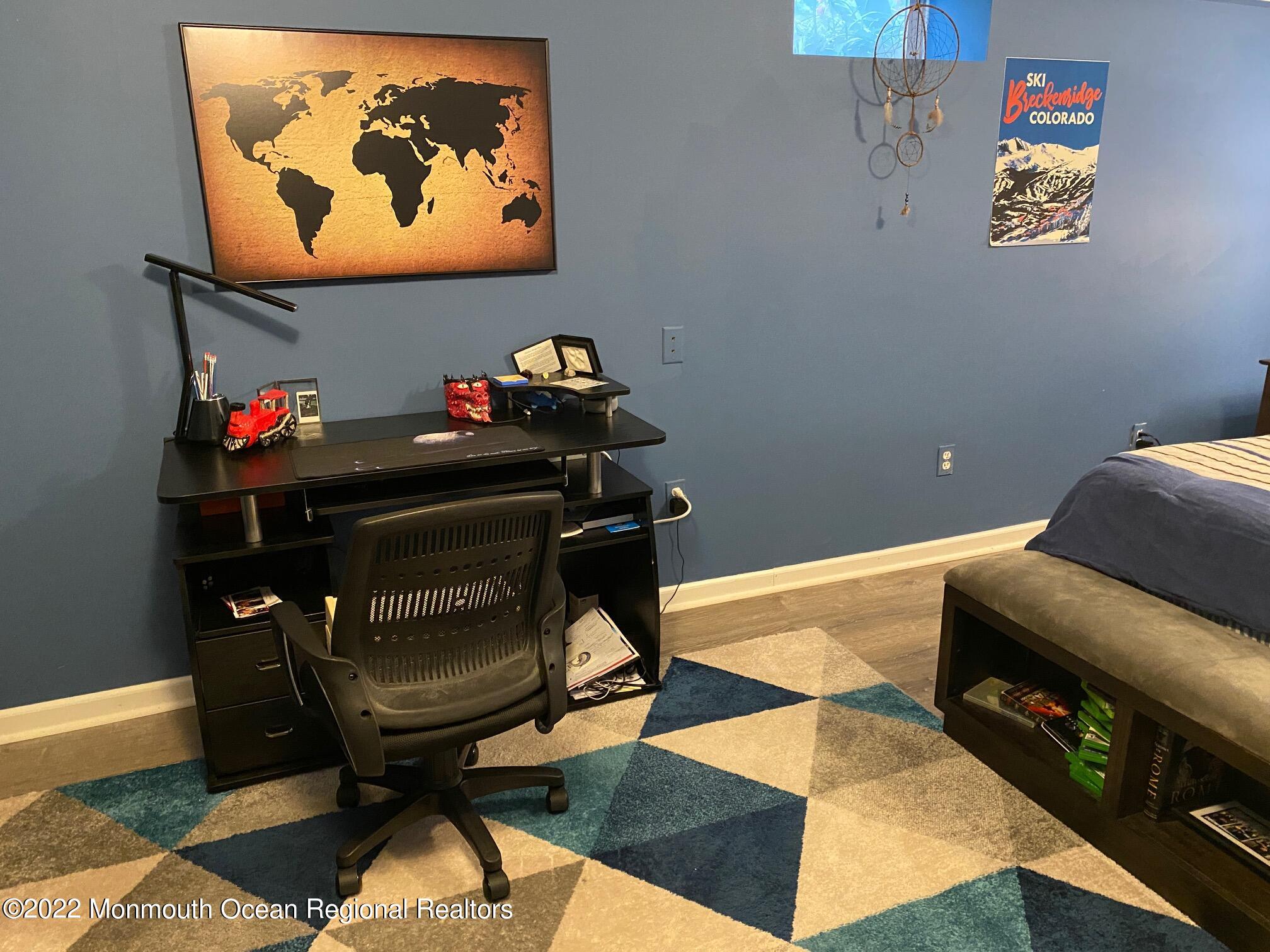 2060 New Bedford Road SUMMER W/POOL