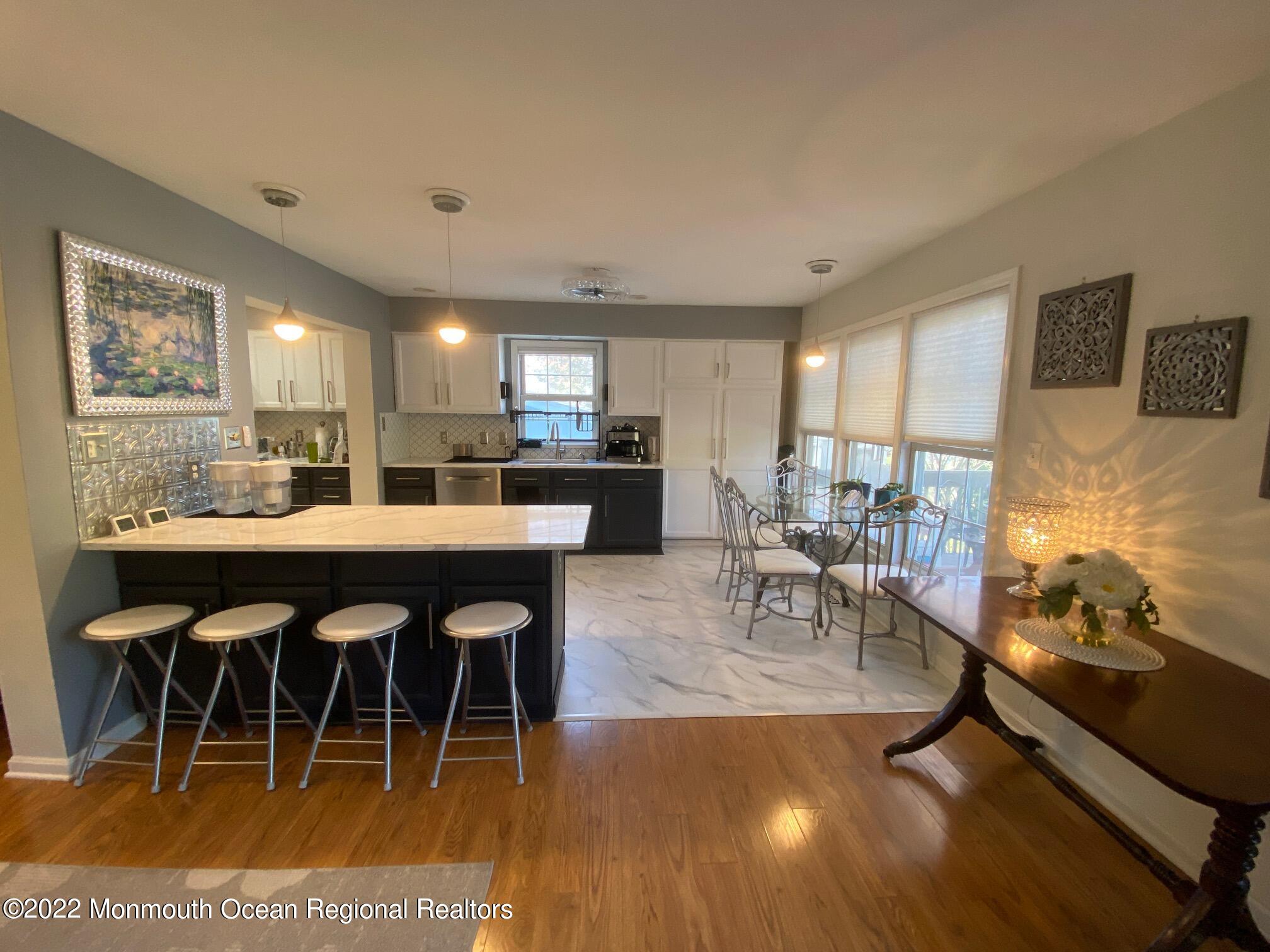 2060 New Bedford Road SUMMER W/POOL