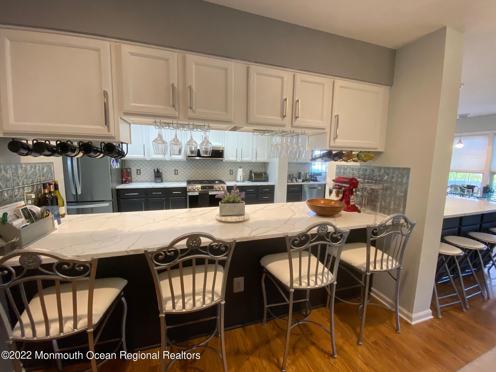 2060 New Bedford Road SUMMER W/POOL