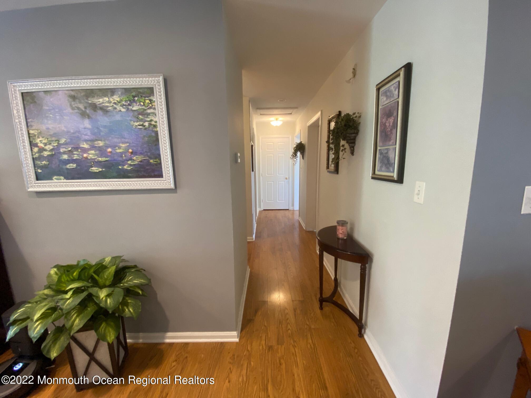 2060 New Bedford Road SUMMER W/POOL