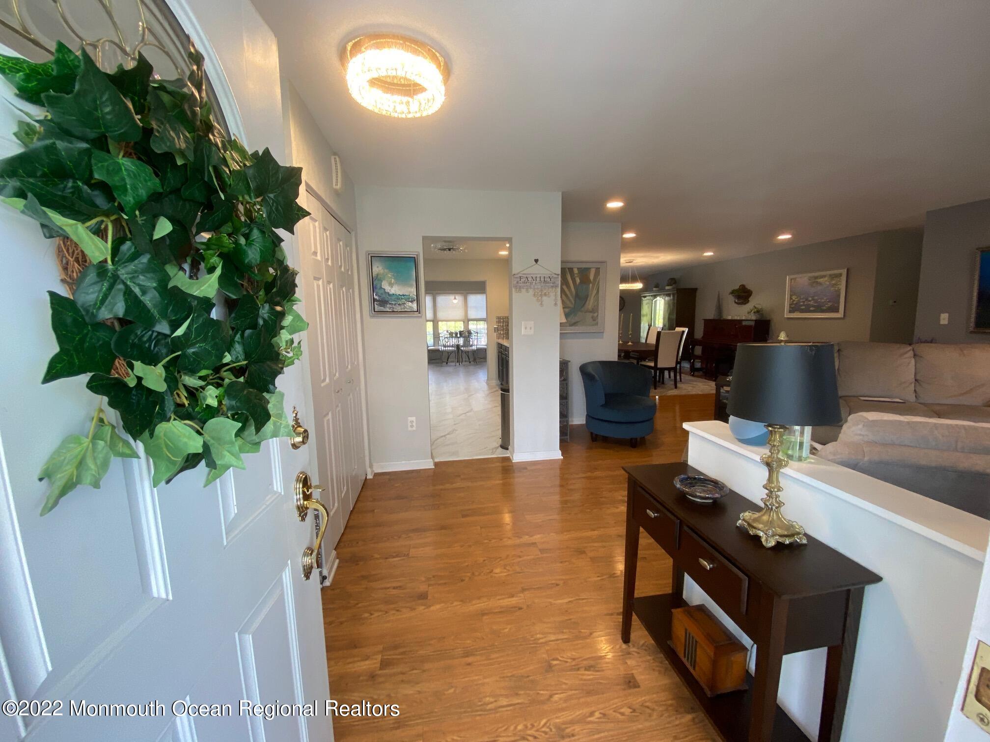 2060 New Bedford Road SUMMER W/POOL