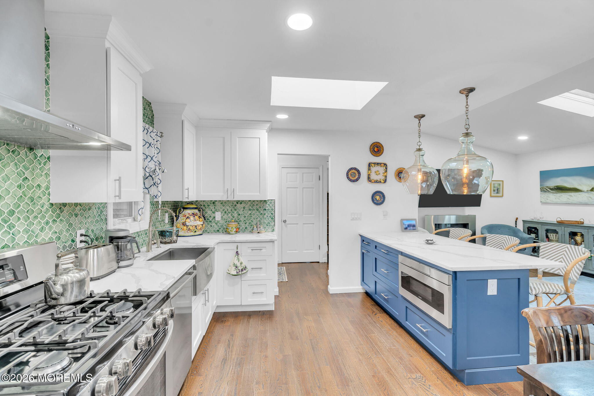 2125 Edgewood Place