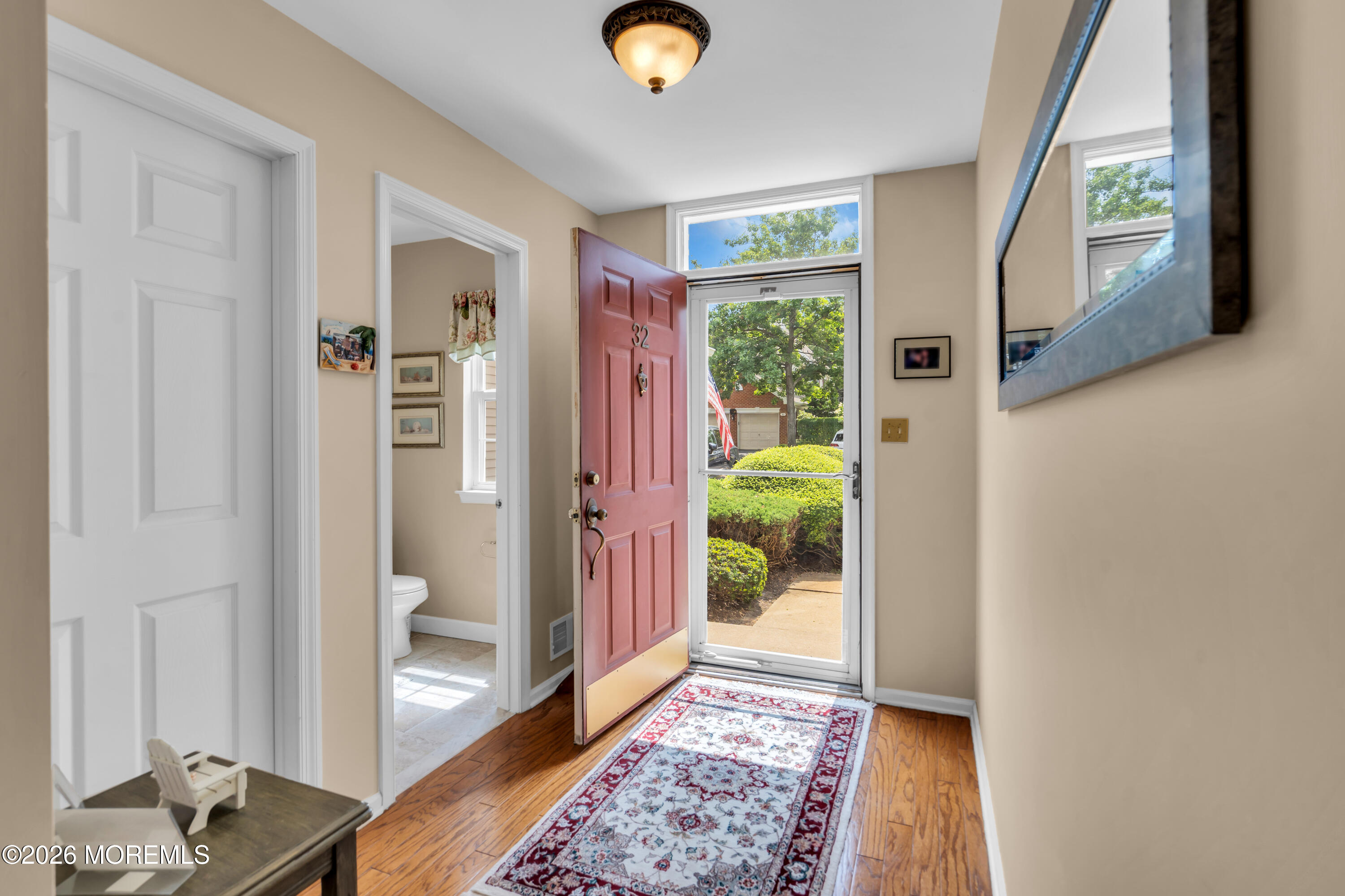 32 S Manor Court 3002