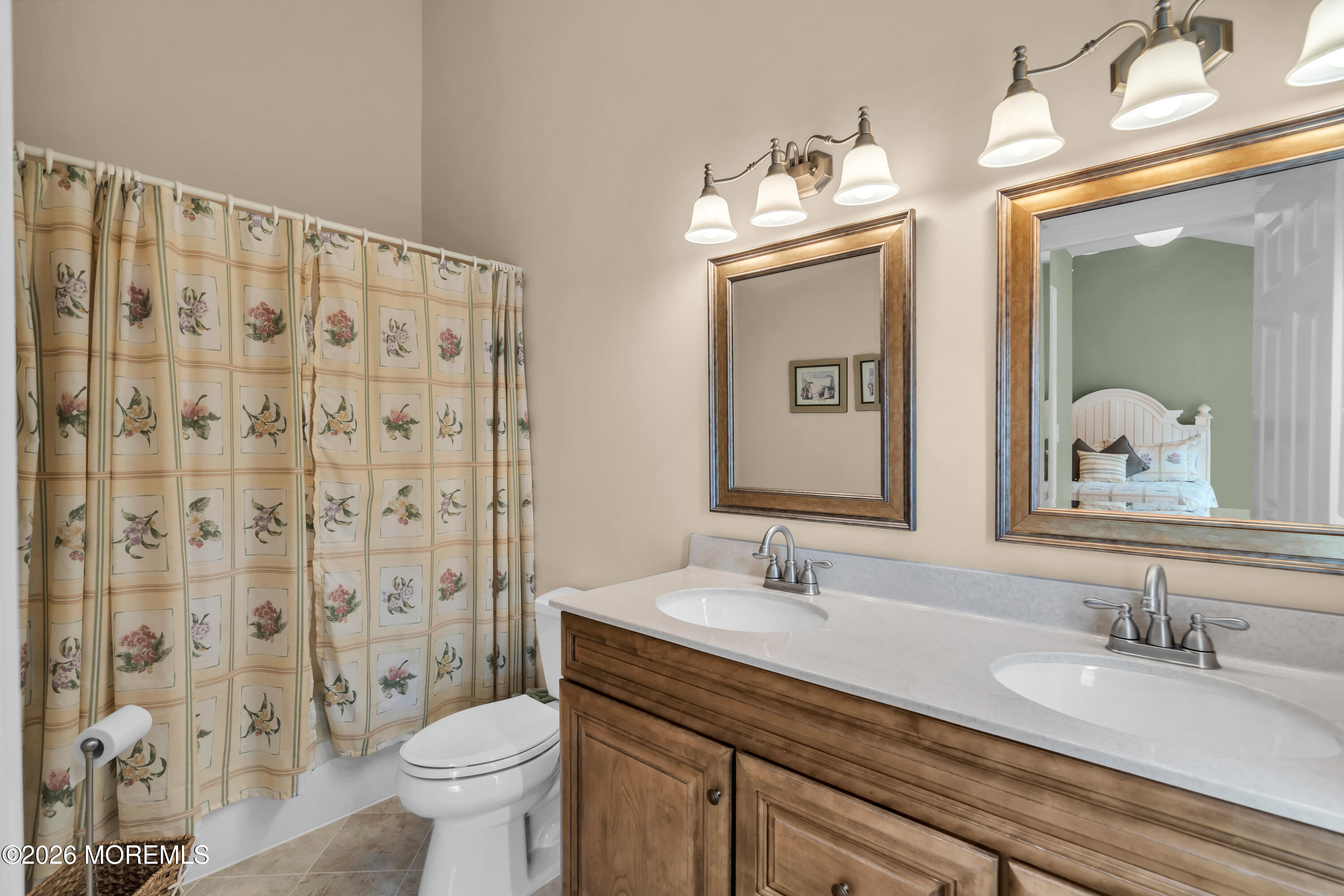 32 S Manor Court 3002