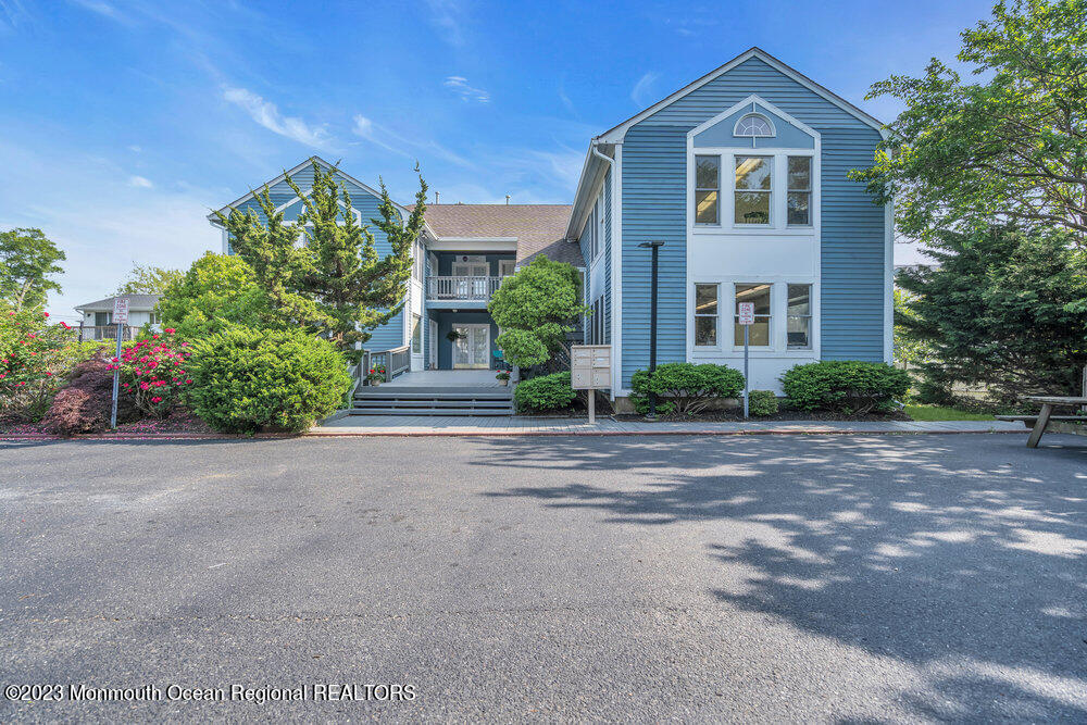 1705 Bay Avenue