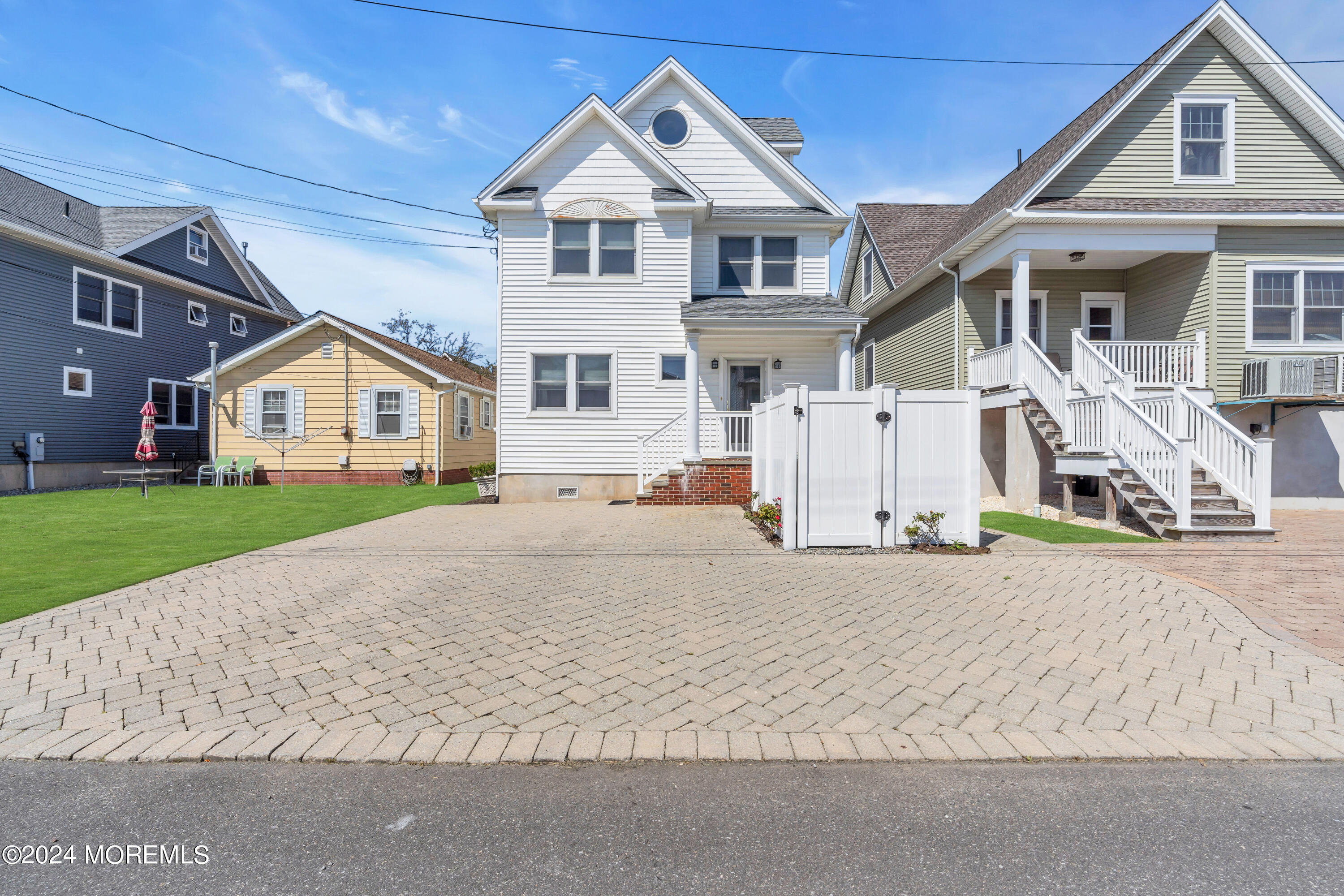 18 Meadow Avenue