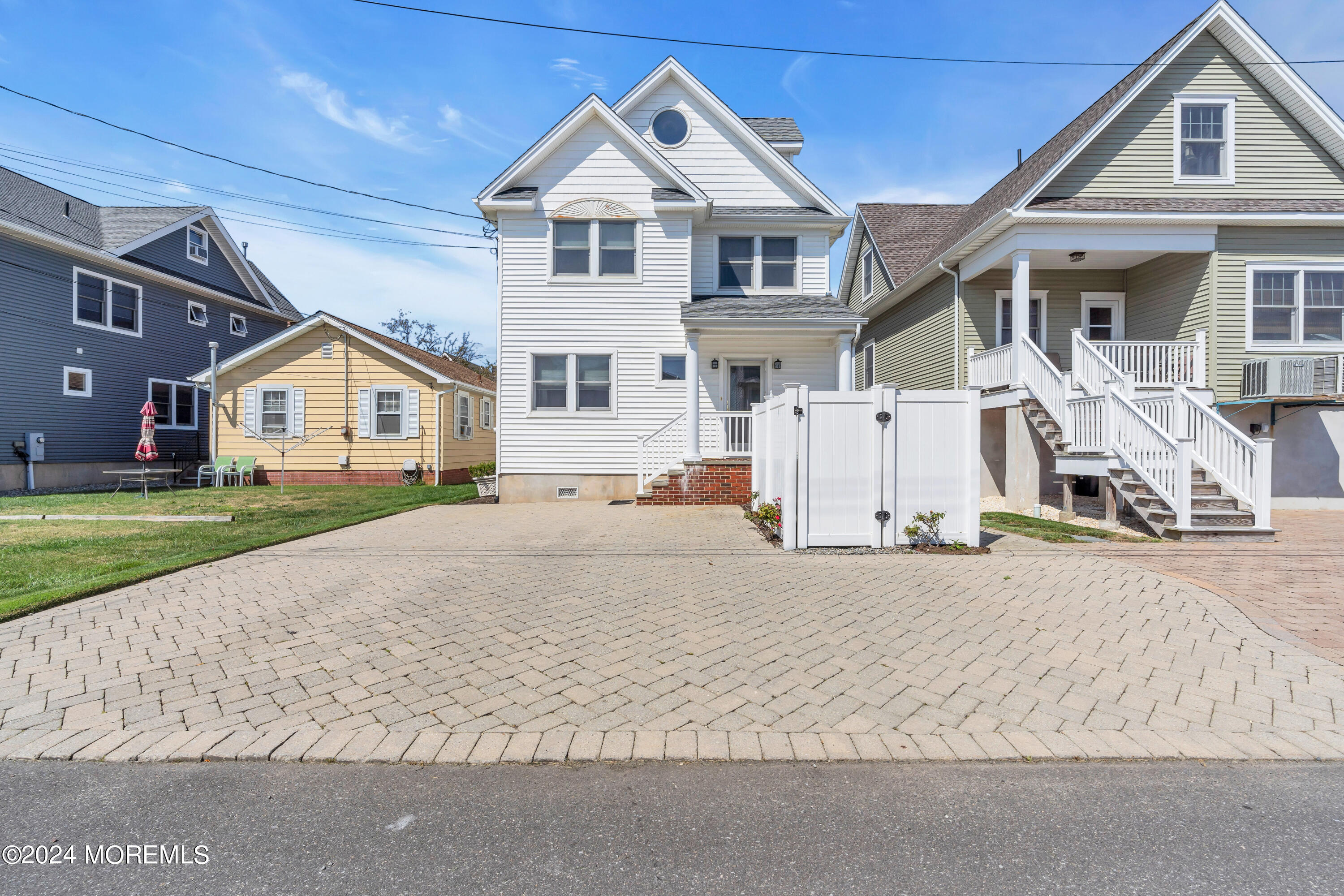 18 Meadow Avenue