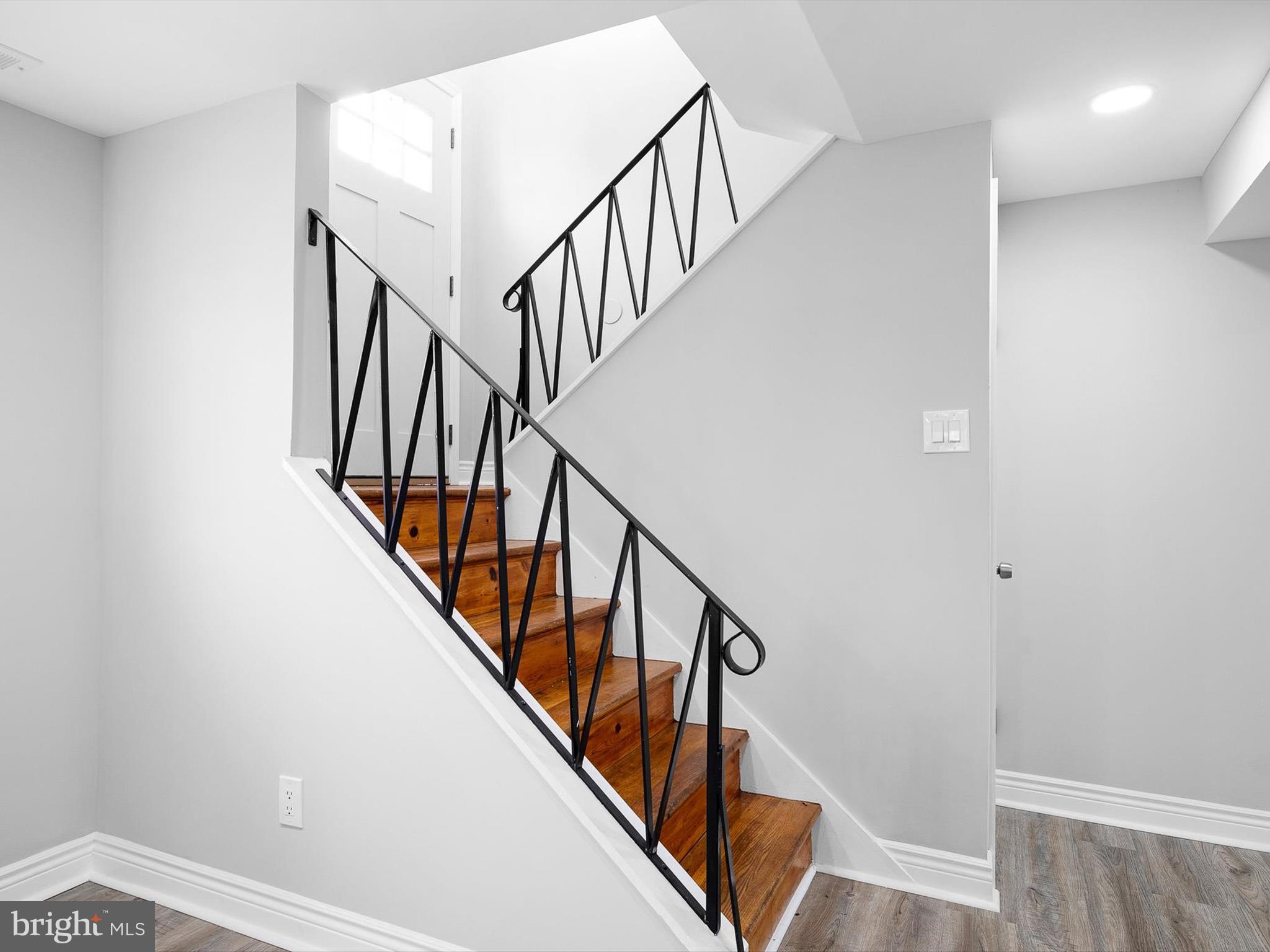 23 Dryden Rd