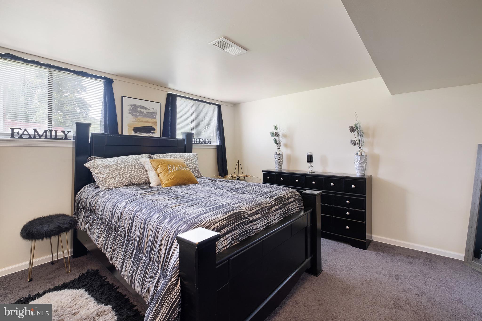 10 Spinet Rd