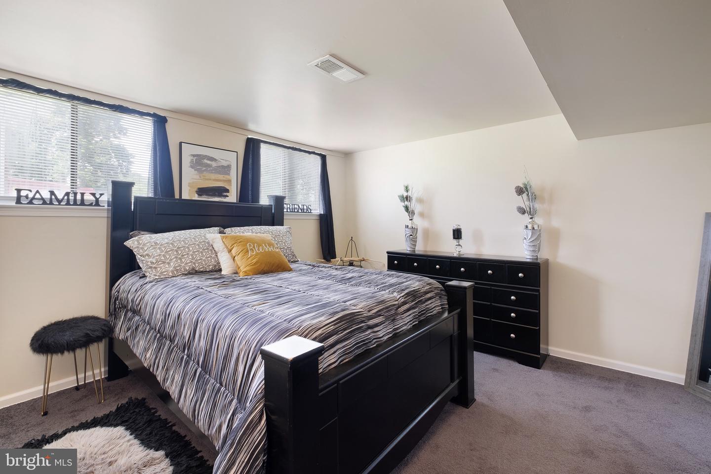 10 Spinet Rd