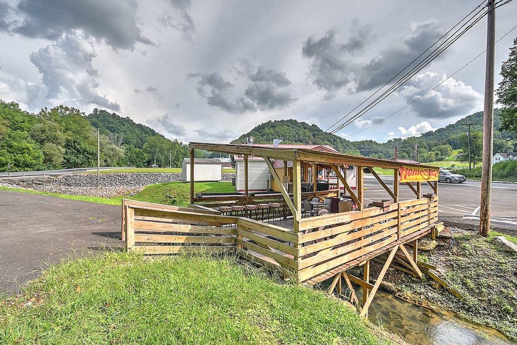 13509 Porterfield Highway