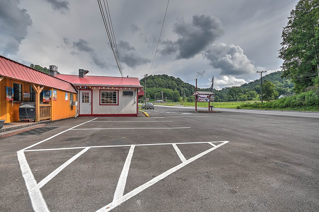 13509 Porterfield Highway