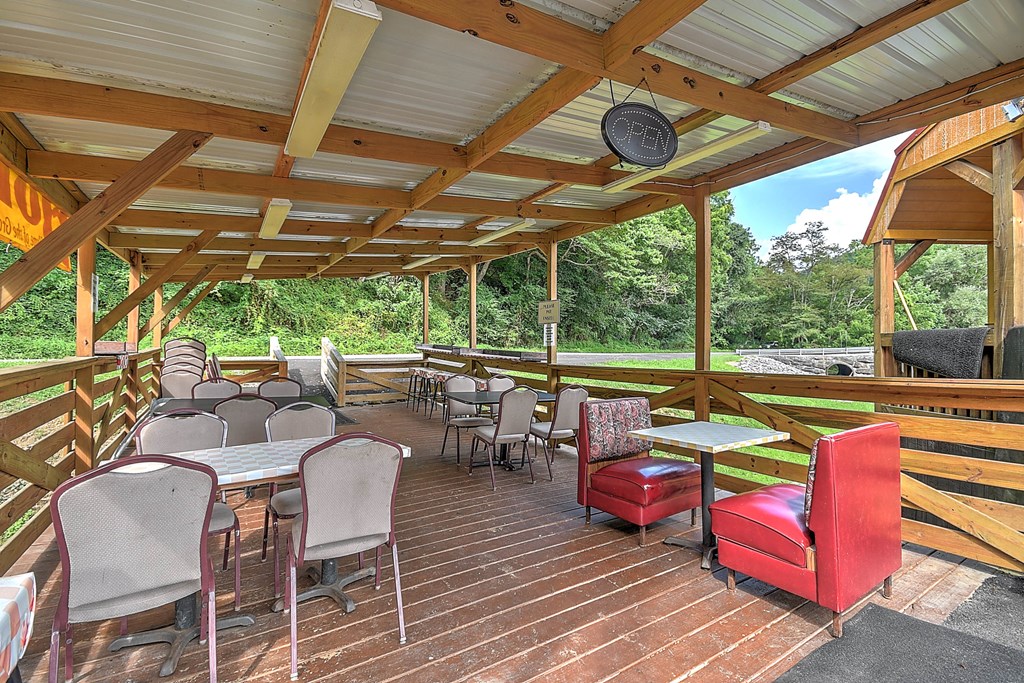 13509 Porterfield Highway