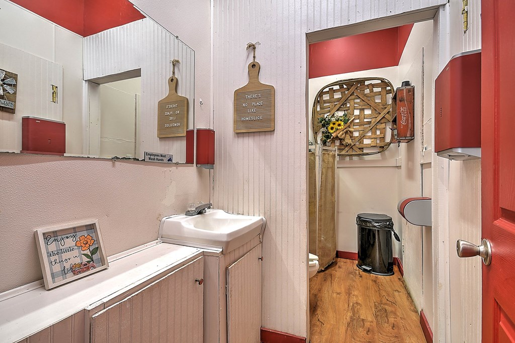 13509 Porterfield Highway