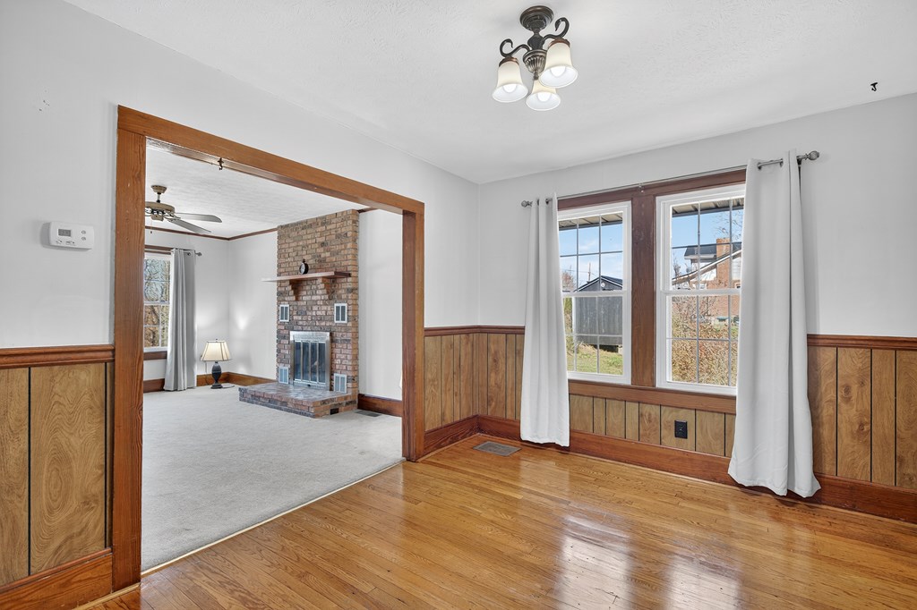 22247 Lincoln Circle