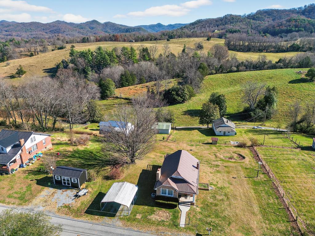 22247 Lincoln Circle