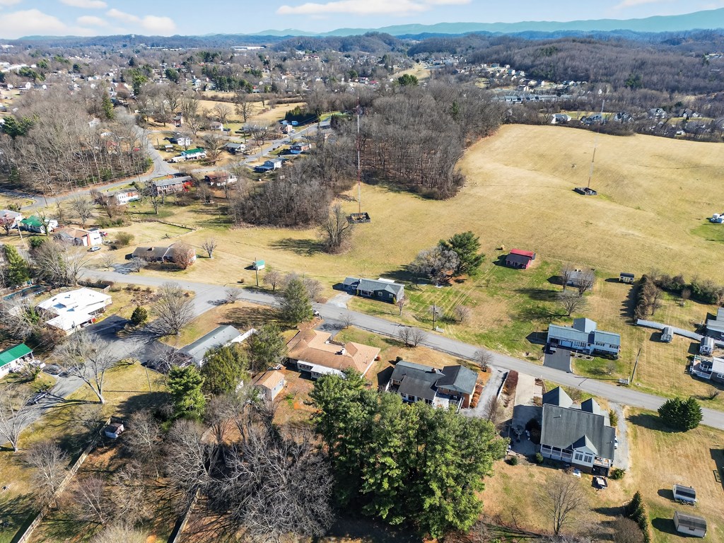 228 Sioux Road
