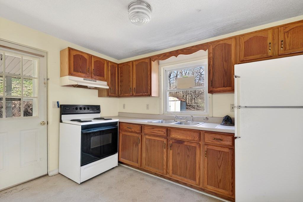 240 Beaver Creek Rd