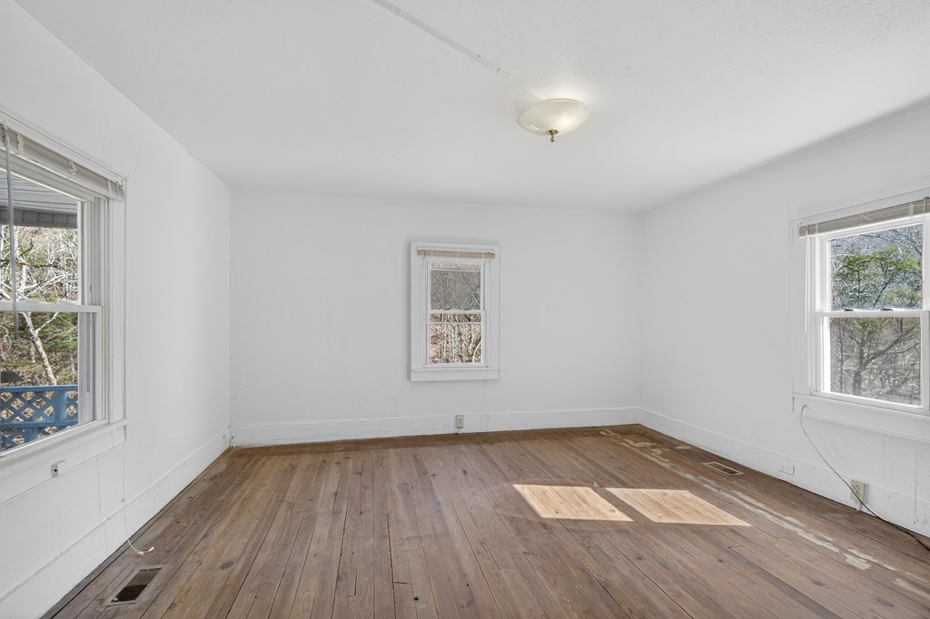 240 Beaver Creek Rd