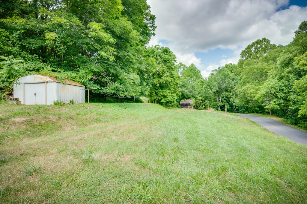 240 Beaver Creek Rd