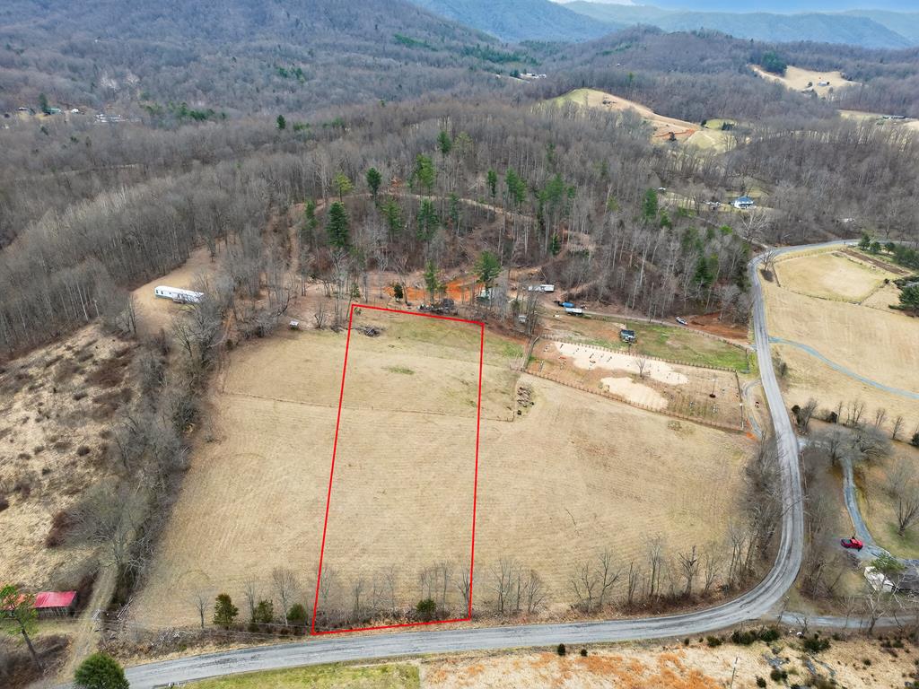 1.77 AC Twin Oaks Rd