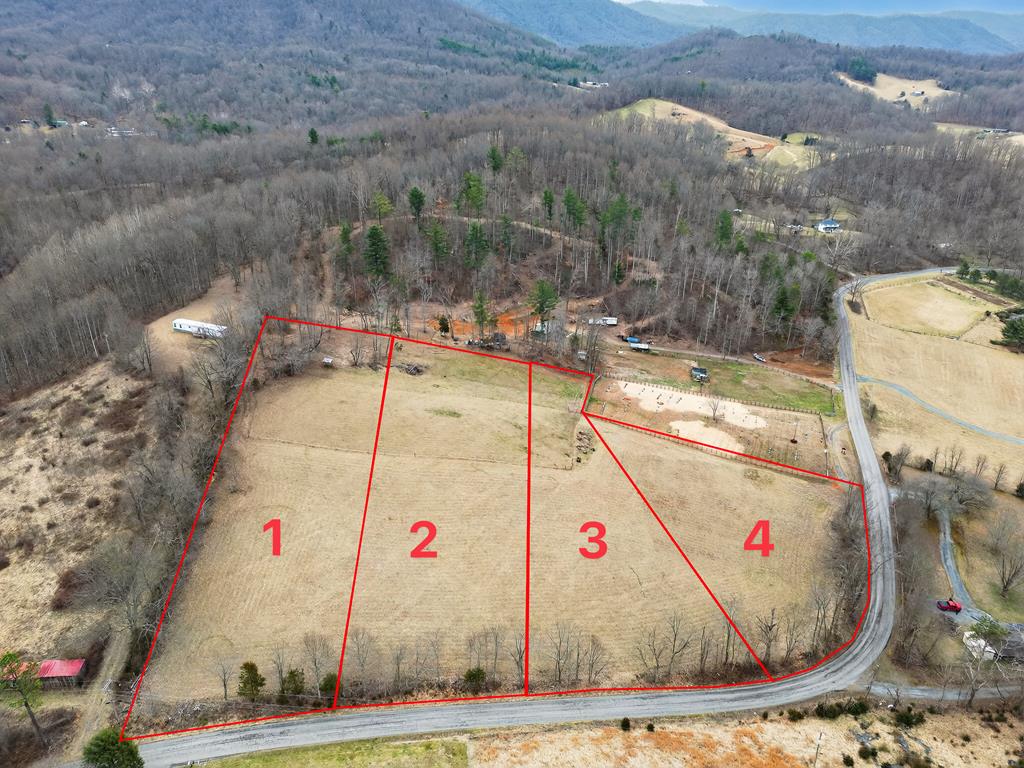 1.77 AC Twin Oaks Rd