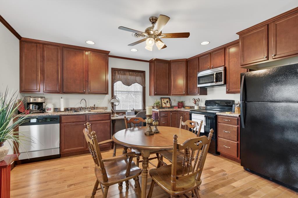 16471 Spring Valley Rd