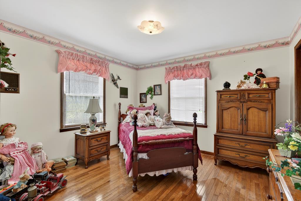 16471 Spring Valley Rd