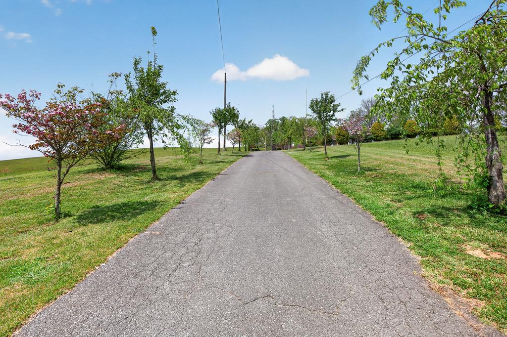 16471 Spring Valley Rd