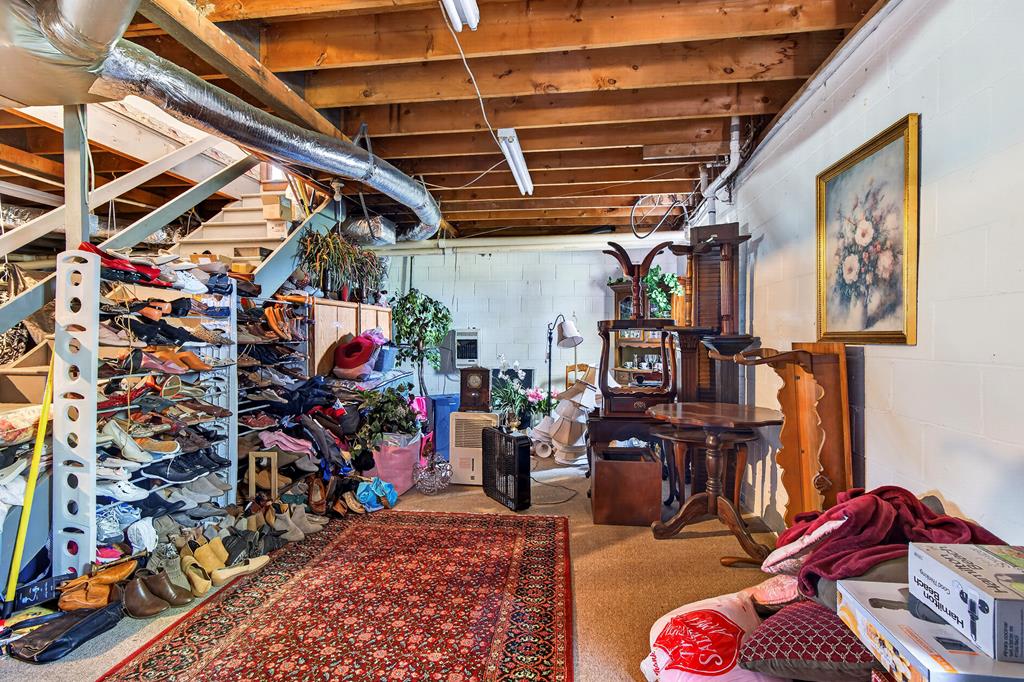 16471 Spring Valley Rd