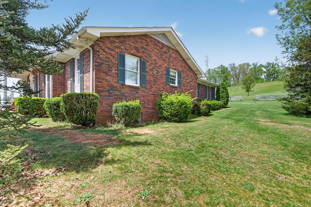 16471 Spring Valley Rd