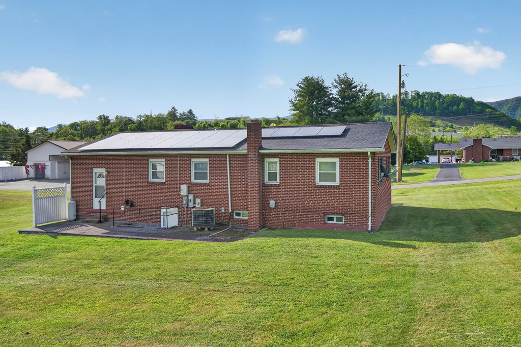 111 Sevier St