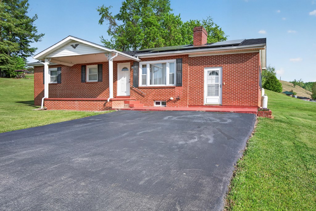 111 Sevier St
