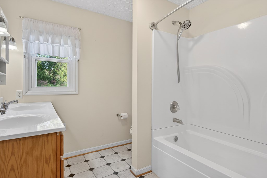 111 Sevier St
