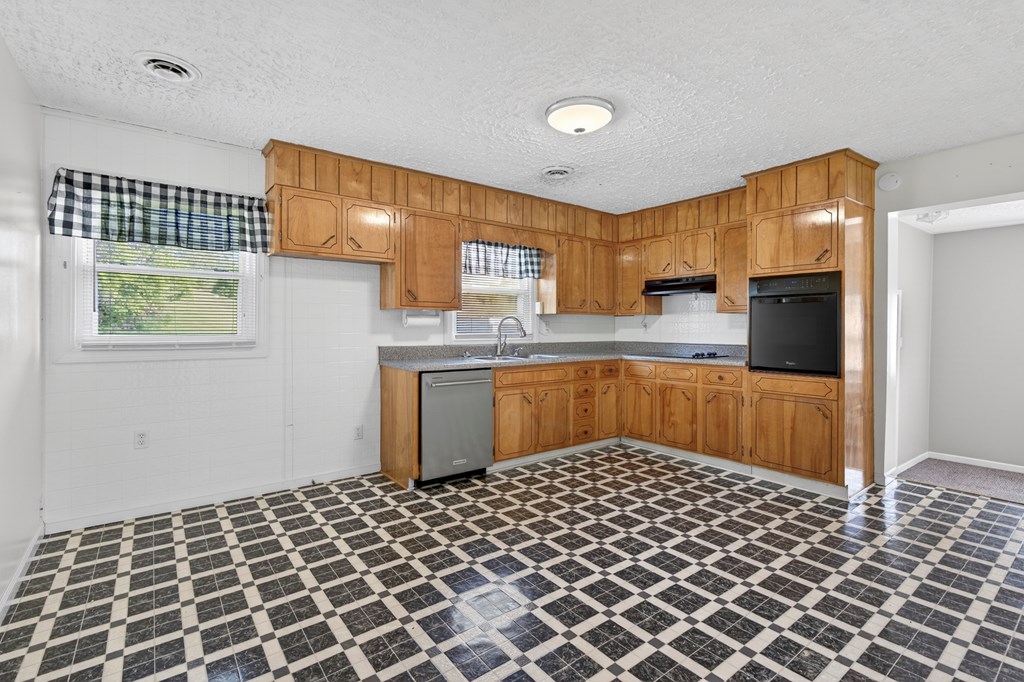 111 Sevier St