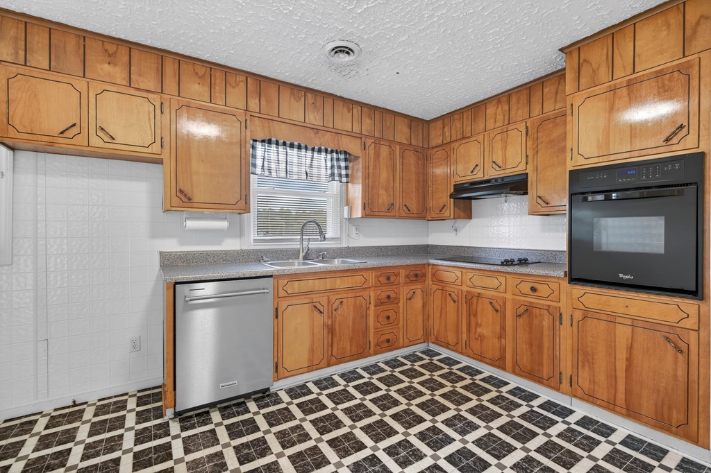 111 Sevier St