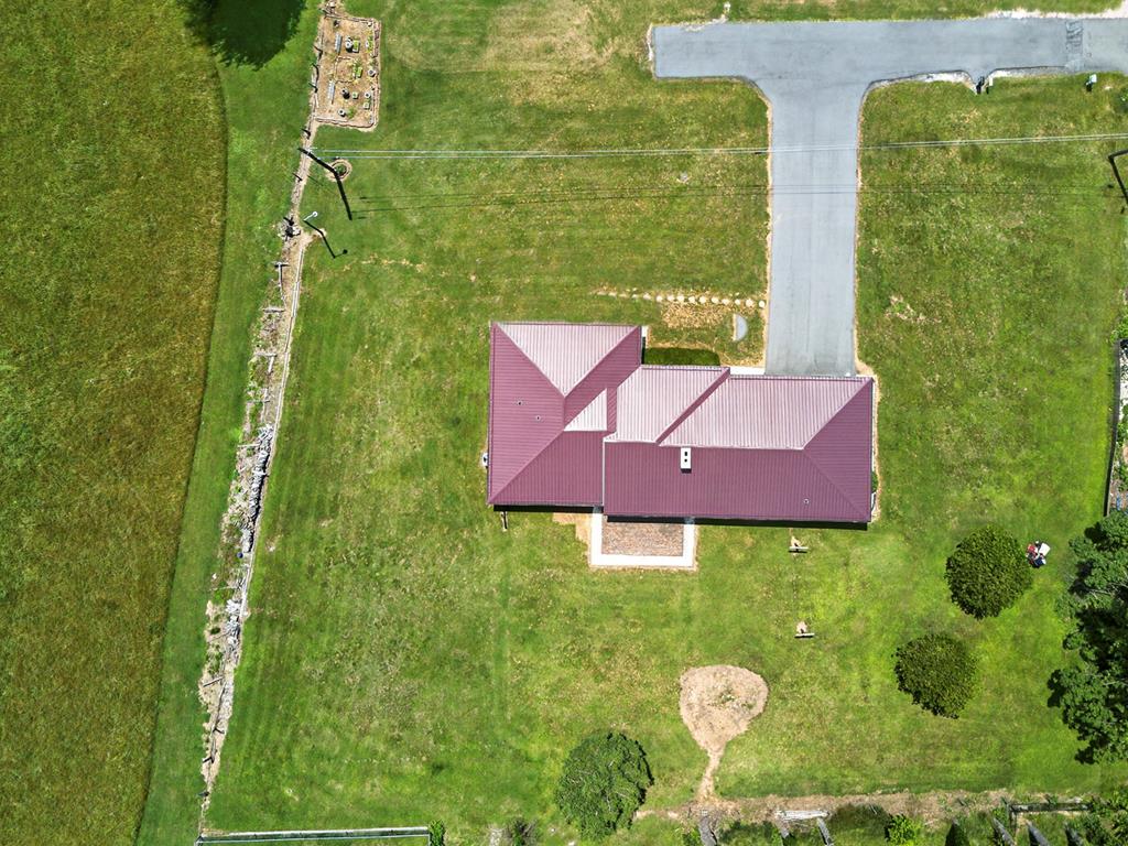 235 Windmere Ln