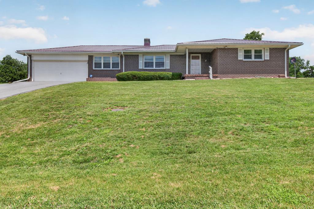 235 Windmere Ln